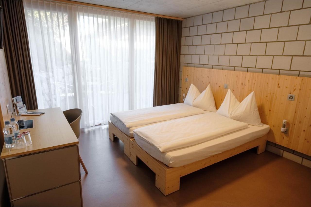 Hotel Seaside Spiez Bagian luar foto